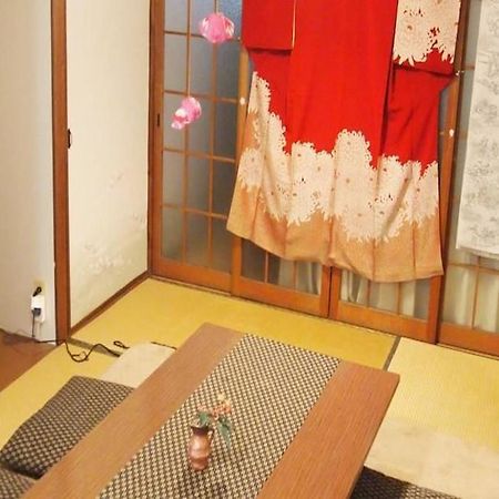 Guesthouse Usagi-Momiji Киото Экстерьер фото