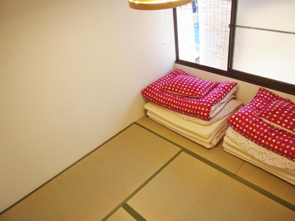Guesthouse Usagi-Momiji Киото Экстерьер фото